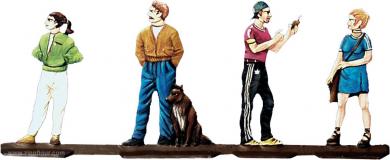 Fashion through the ages: 1990+2000 (two couples) 