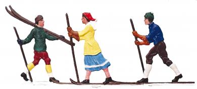 3 skiers, blank 