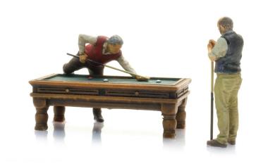 Billardtisch mit 2 Figuren 
