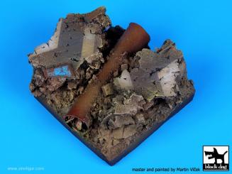 Cracked Road with Pipe - Sci-Fi Diorama Base 