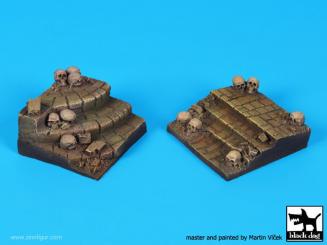 Stairs with Skulls - 75 mm 