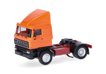 Tracteur RABA 2 essieux, orange 