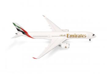 Emirates Airbus A350-900 - A6-EXA 