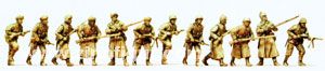 Infanterie attaquante en uniforme d'hiver 