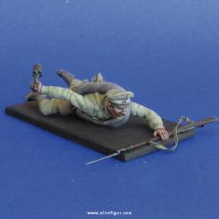 Russischer Soldat mit RG-14 Granate WK1 