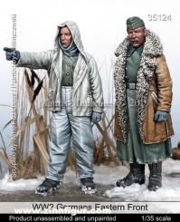 German in Snow Camo / German in sheepskin coat 