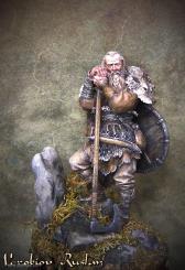 Viking avec une hache de guerre 
