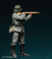 German Infantryman in Action 1939-43 