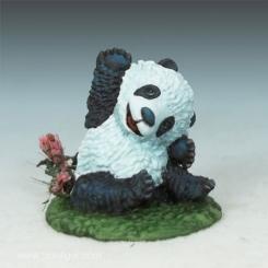 Un bébé panda heureux 