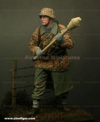 Soldat WSS avec bazooka 