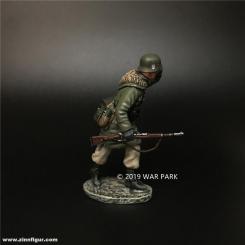 LSSAH Soldier Running with a 9 
