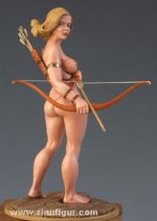 Amazone avec arc et flèches 