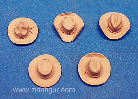 5 chapeaux de cow-boy 
