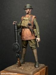 British Infantryman with Lewis Machine Gun - 1918 