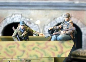 Soldats allemands, assis 