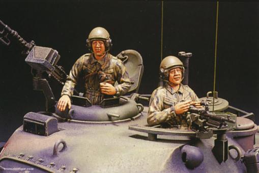 2 Figuren für M48H CM-11 Panzer 
