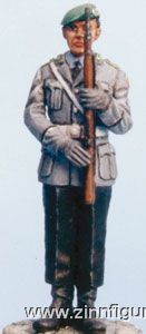 Soldier, Full Dress, Presenting Rifle 