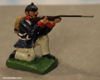Prussian soldier kneeling firing 