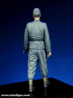 1/35 Resin Figure Model Kit Rebel Man Military Soldier Weapon Standing Statue 