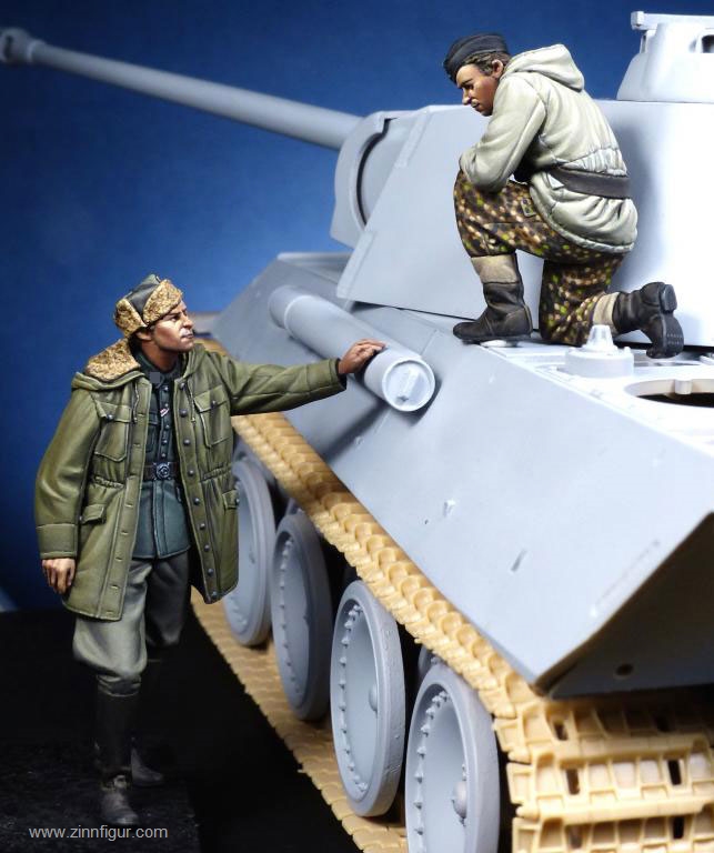 1/35 Resin Figure Model Kit German Soldier Waffen-SS WWII WW2 Unpainted 