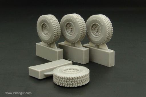 HMMWVE Hummer Aggressive Pattern Wheels 