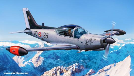 SIAI Marchetti SF-260EA "Late Bulged Canopy Type" (type de canopée tardive) 