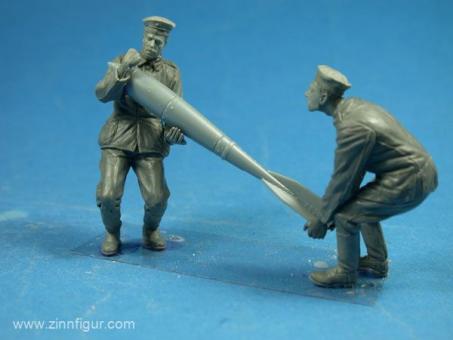 German Bomber Ground Crew 
