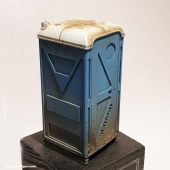Chemical Toilet (closed) 