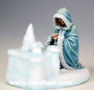 Sansa Stark baut eine Burg aus Schnee 